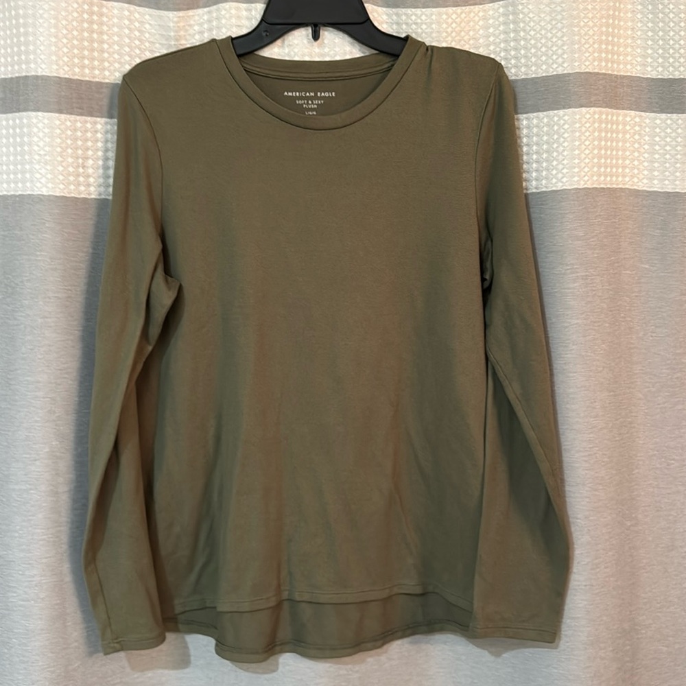 American Eagle Soft and Sexy Plush Women’s Long Sleeve Large